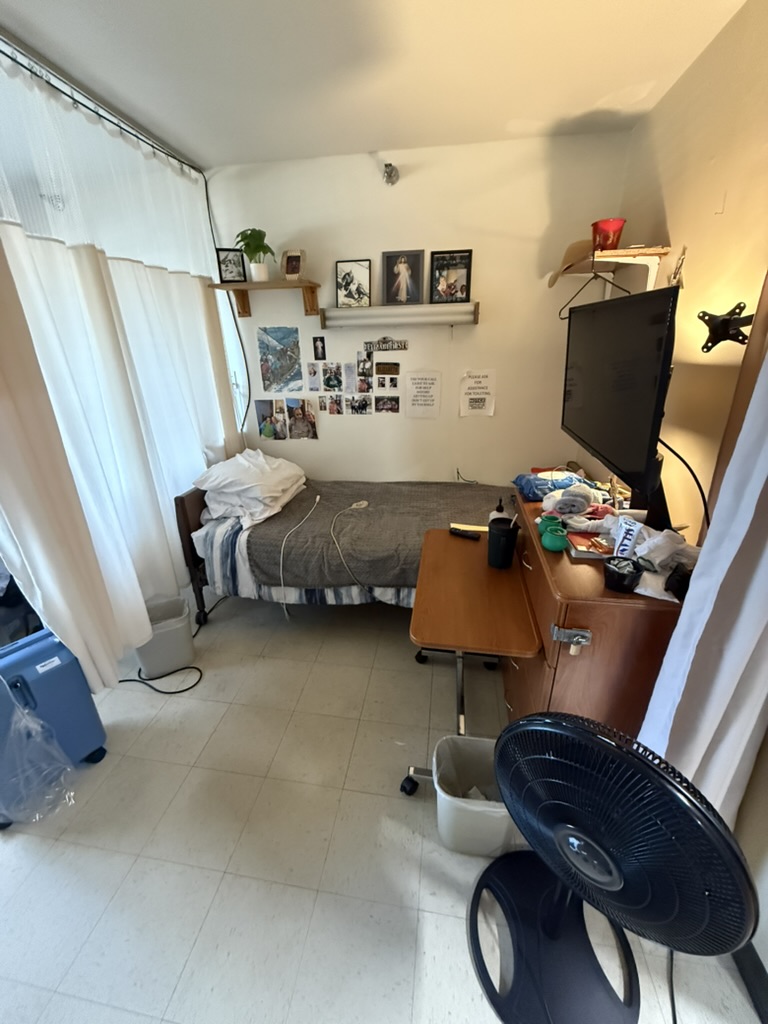 (A standard government-funded facility - roughly 6’x12’ of space per person)